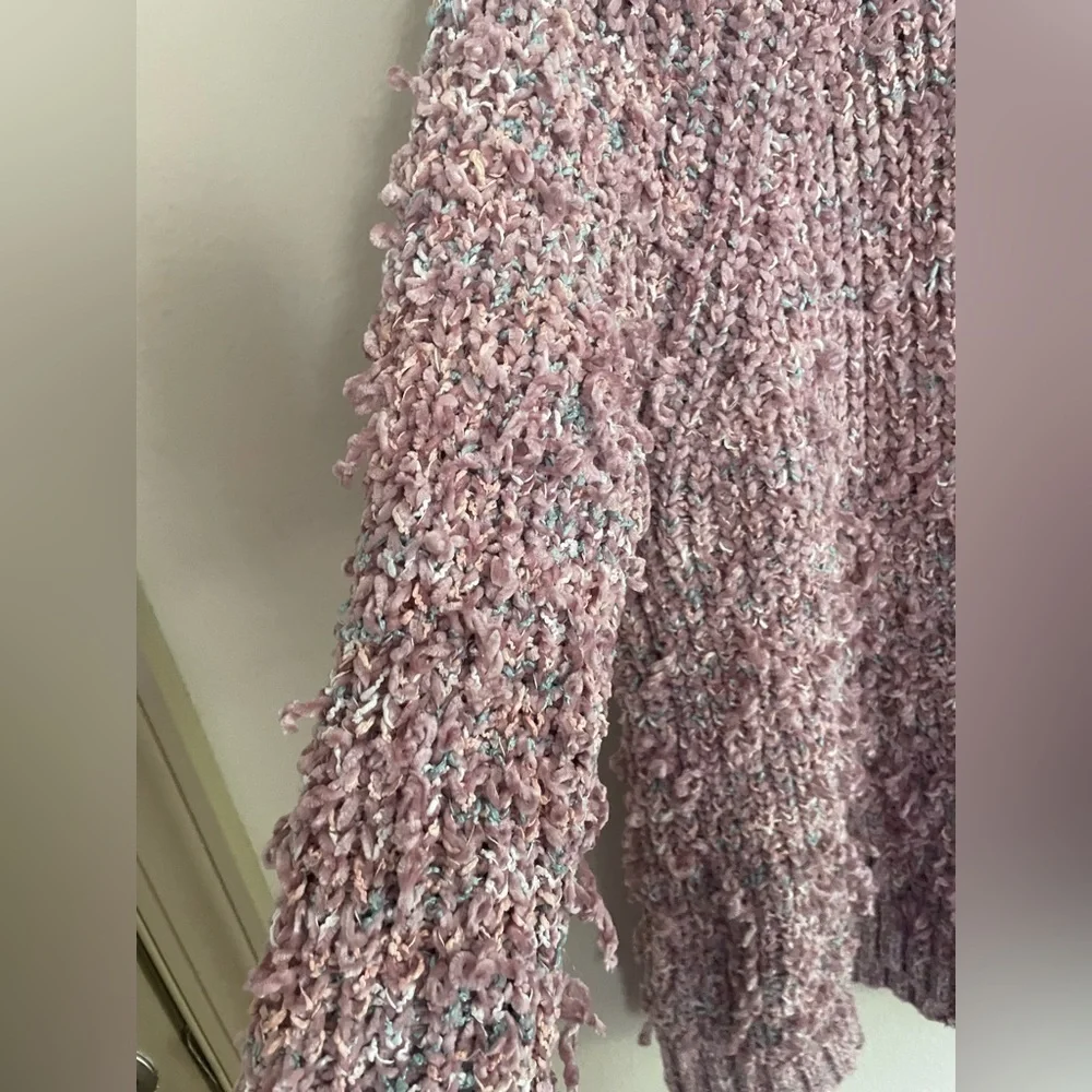 Distressed Dip Pink Sweater - Picture 2 of 8